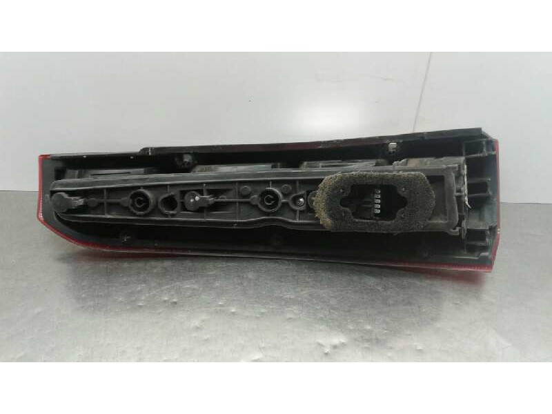 Recambio de piloto trasero derecho para opel meriva cosmo referencia OEM IAM 1222124  