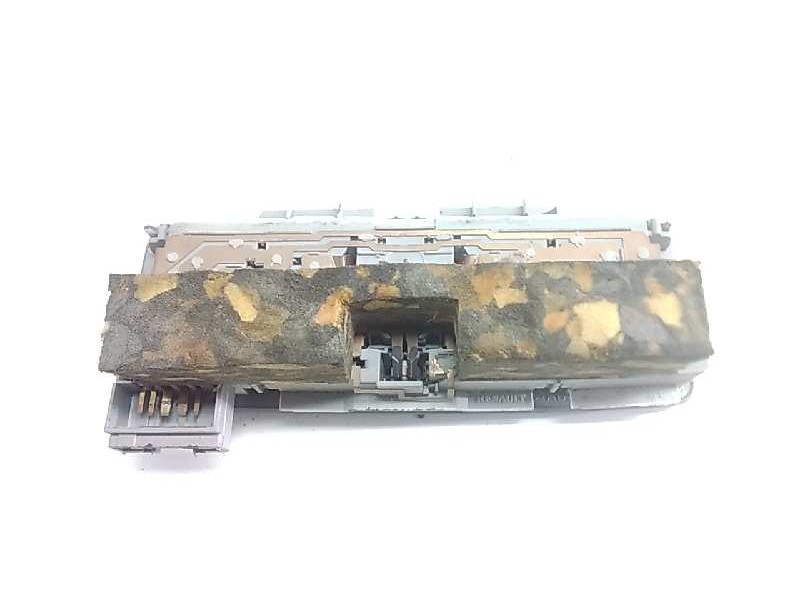 Recambio de luz interior para nissan primastar (x83) referencia OEM IAM   