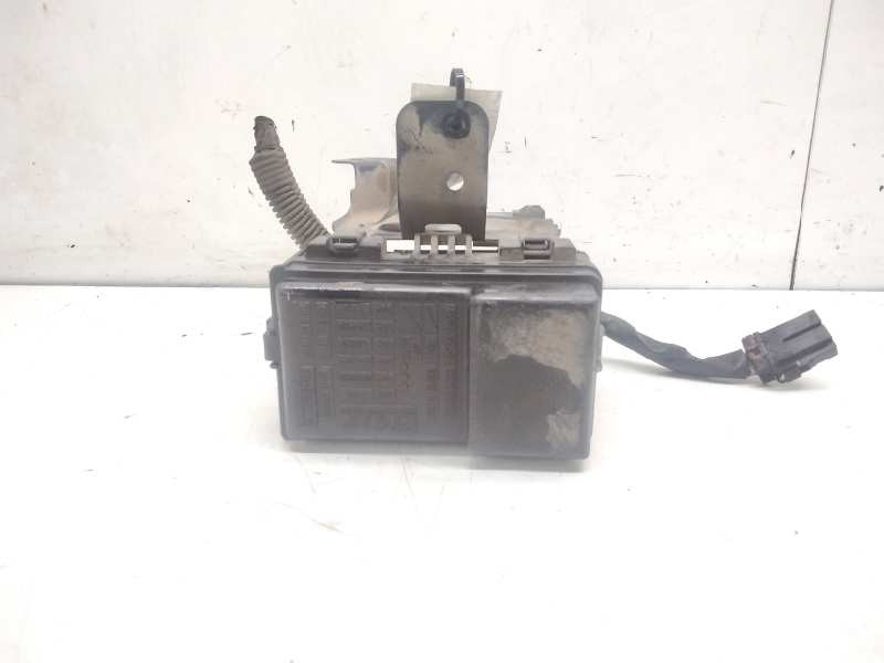 Recambio de caja fusibles para honda logo (ga3) 1.3i referencia OEM IAM 38244S50003  