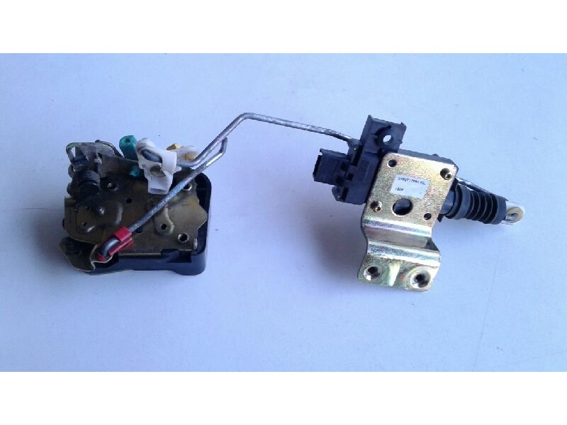 Recambio de cerradura puerta trasera izquierda para chrysler pt cruiser (pt) 2.0 custo limited referencia OEM IAM   
