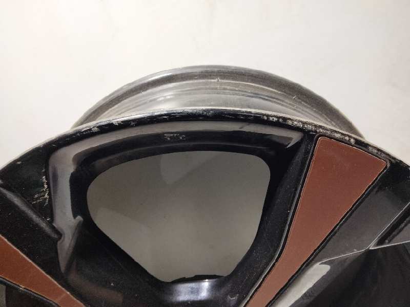 Recambio de llanta aluminio para nissan micra v (k14) acenta referencia OEM IAM 17-4-TORNILLOS ET50 