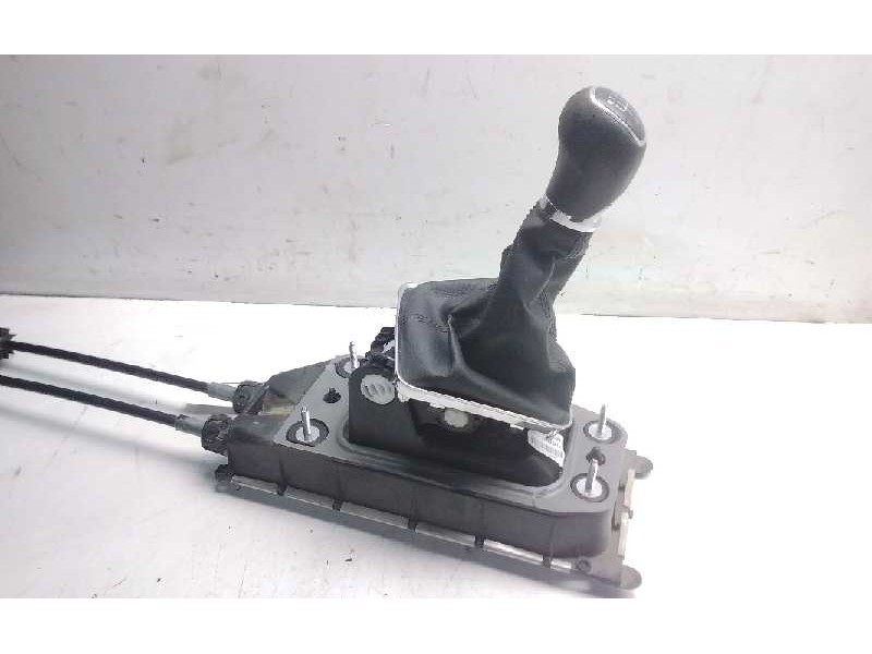 Recambio de palanca cambio para skoda rapid active referencia OEM IAM 6RA711049D  