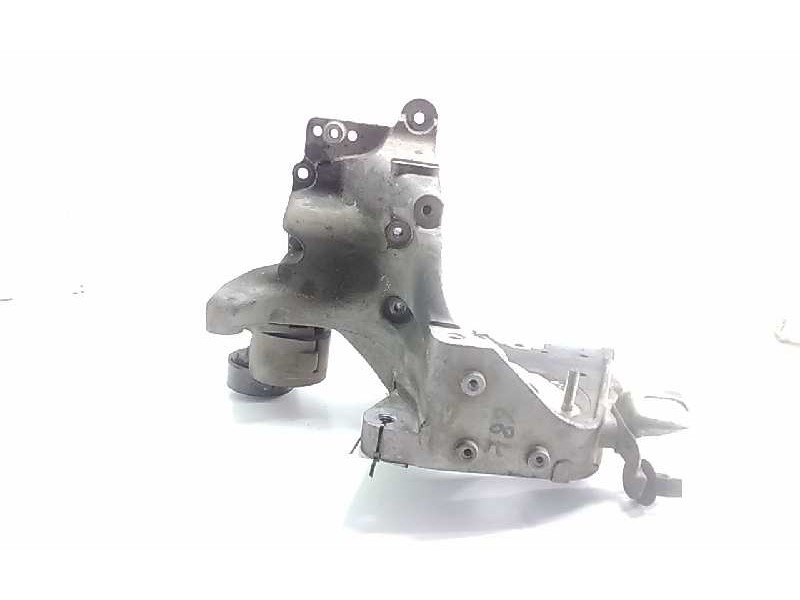 Recambio de soporte alternador para opel astra h berlina 1.9 cdti referencia OEM IAM   