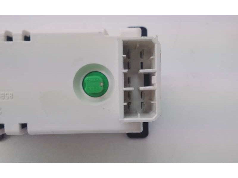 Recambio de reloj cuenta kilometros para ford sierra berlina referencia OEM IAM 85BB10D885AA  