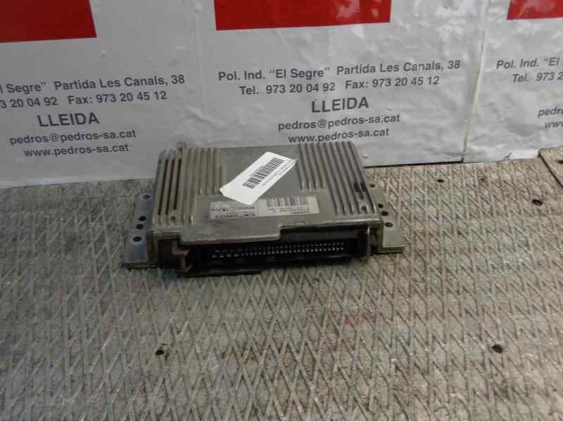 Recambio de centralita motor uce para renault megane i classic (la0) 1.6e alize referencia OEM IAM S105300103 223 SIEMENS