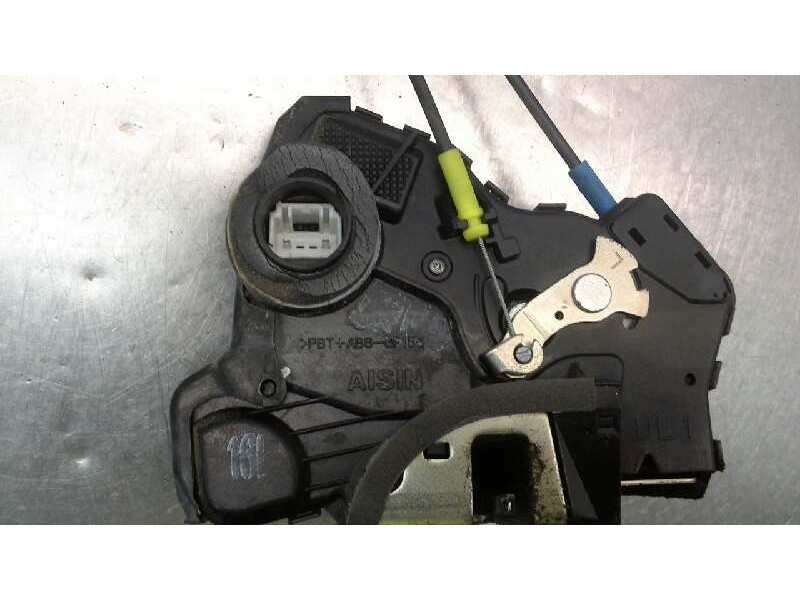 Recambio de cerradura puerta delantera izquierda para toyota avensis berlina (t25) 2.2 d-4d executive berlina (5-ptas.) referenc