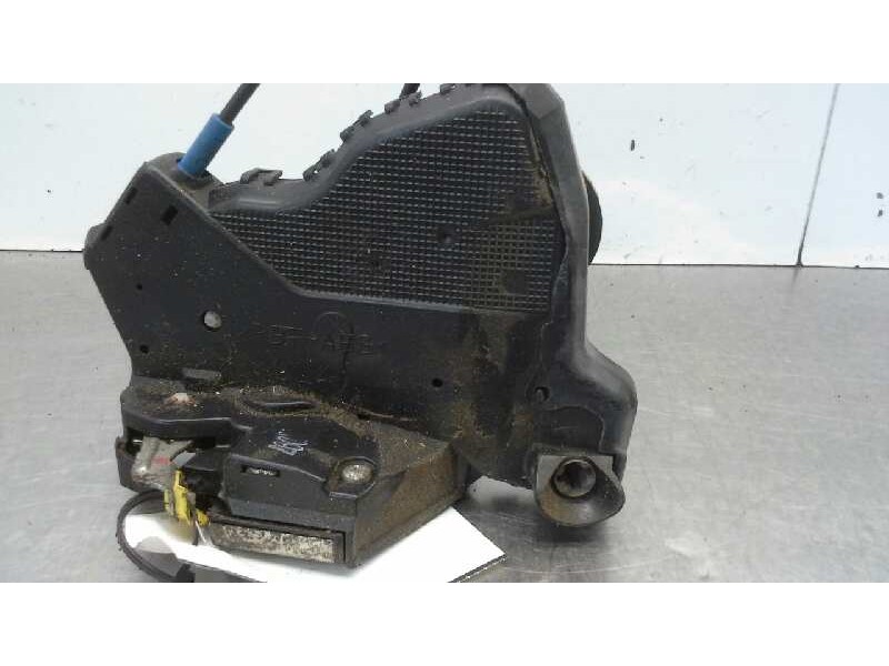 Recambio de cerradura puerta delantera izquierda para toyota avensis berlina (t25) 2.2 d-4d executive berlina (5-ptas.) referenc
