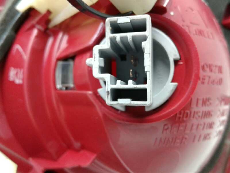 Recambio de piloto trasero izquierdo porton para mazda 3 berlina (bk) 1.6 crdt active+ referencia OEM IAM   