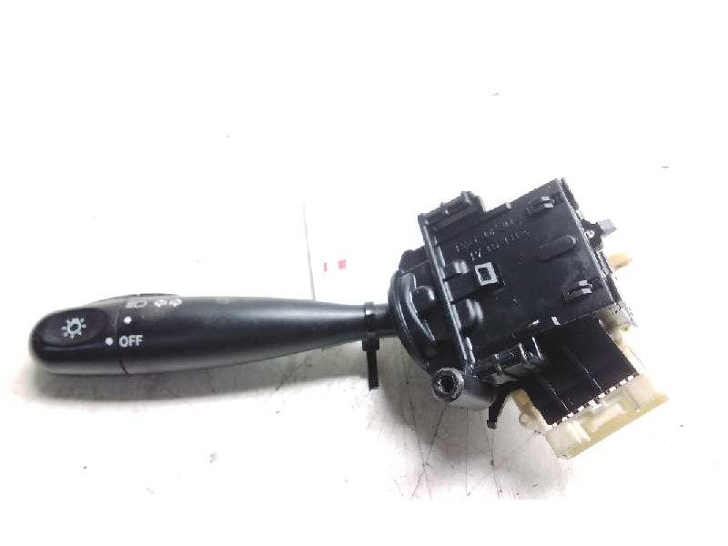 Recambio de mando intermitentes para toyota yaris (ncp1/nlp1/scp1) 1.3 linea luna referencia OEM IAM 1736482  