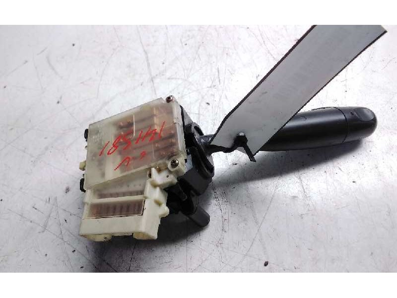 Recambio de mando intermitentes para toyota yaris (ncp1/nlp1/scp1) 1.3 linea luna referencia OEM IAM 1736482  