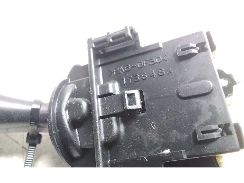 Recambio de mando intermitentes para toyota yaris (ncp1/nlp1/scp1) 1.3 linea luna referencia OEM IAM 1736482  