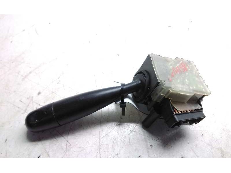 Recambio de mando limpia para toyota yaris (ncp1/nlp1/scp1) 1.3 linea luna referencia OEM IAM 6473009  