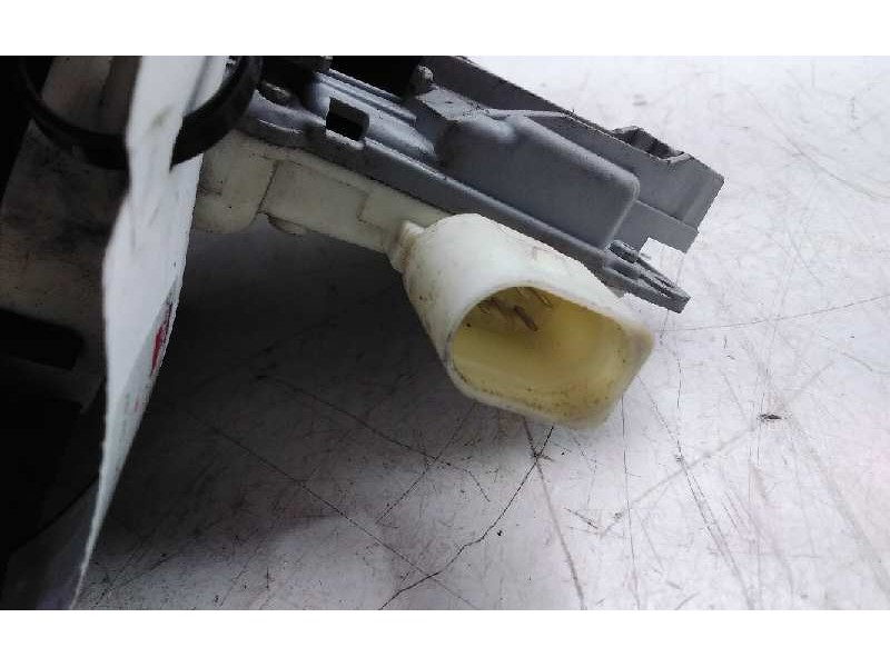 Recambio de cerradura puerta trasera izquierda para volkswagen passat berlina (3c2) sportline referencia OEM IAM 3C4839015A  
