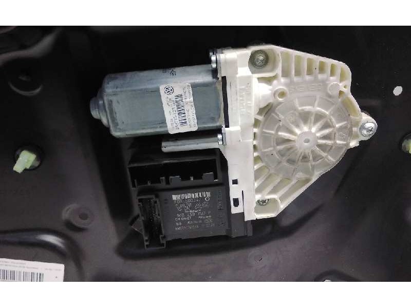 Recambio de elevalunas delantero izquierdo para volkswagen passat berlina (3c2) sportline referencia OEM IAM 0838105784  