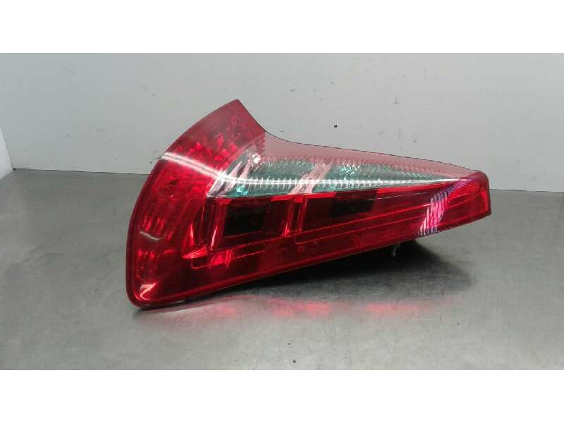 Recambio de piloto trasero derecho para citroen c4 berlina collection referencia OEM IAM   