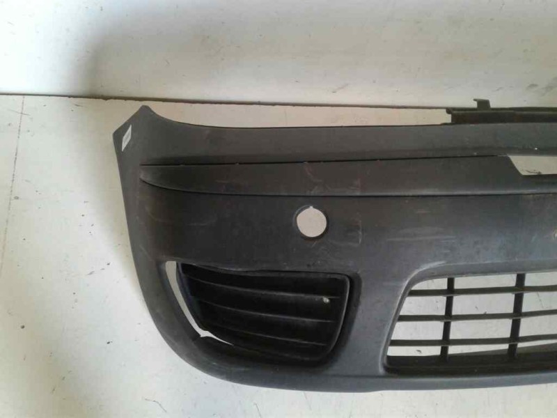 Recambio de paragolpes delantero para fiat punto berlina (188) 1.3 16v multijet feel referencia OEM IAM 0735360050  