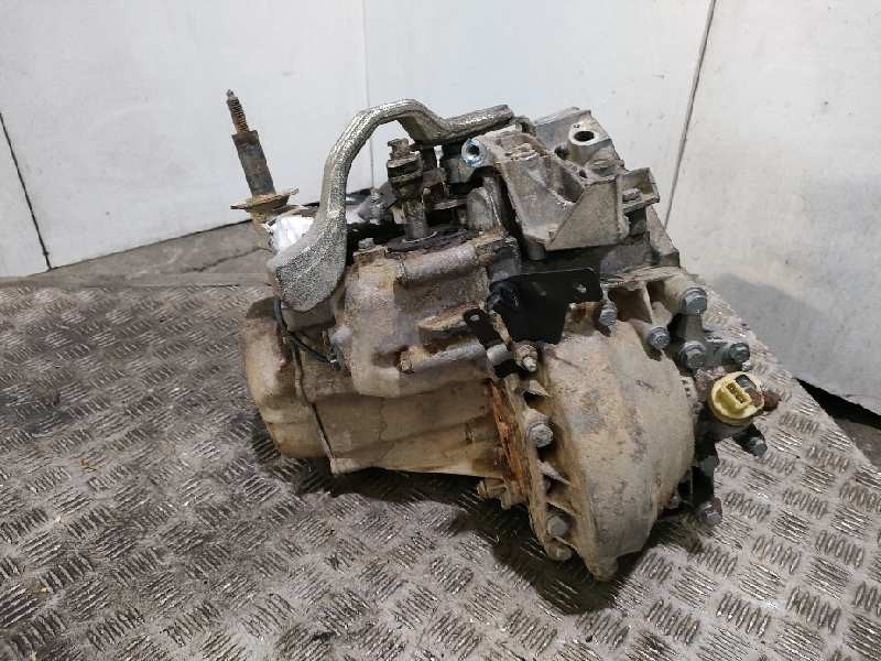 Recambio de caja cambios para peugeot expert kasten standard furgón 230c referencia OEM IAM 20LM06  