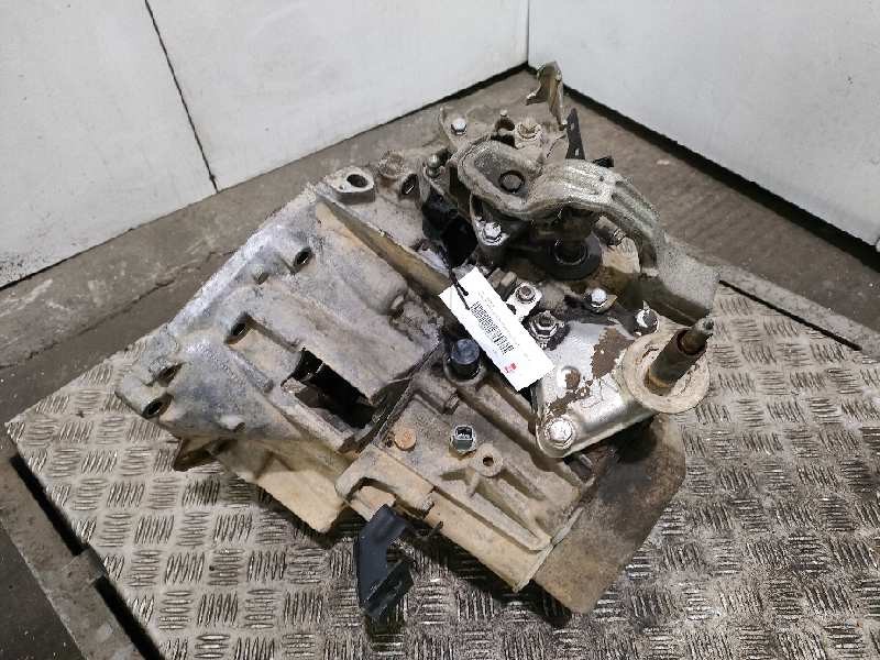 Recambio de caja cambios para peugeot expert kasten standard furgón 230c referencia OEM IAM 20LM06  