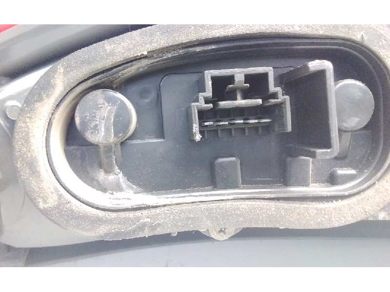 Recambio de piloto trasero derecho para fiat punto berlina (188) 1.3 16v multijet feel referencia OEM IAM 286202  