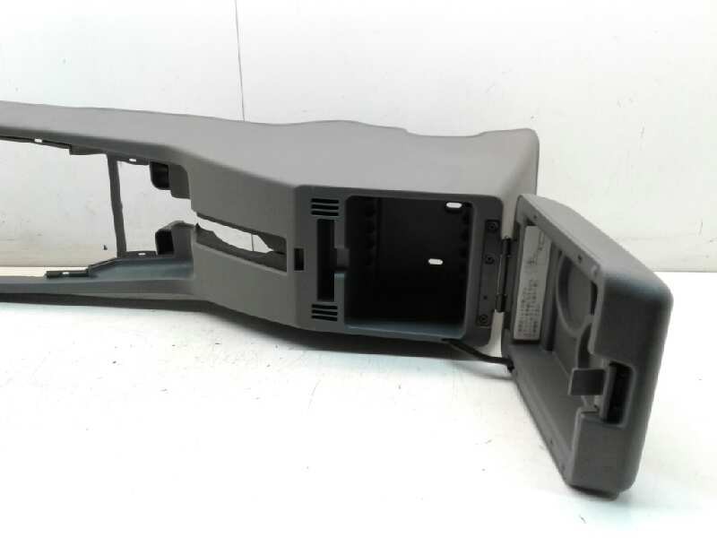 Recambio de consola central para nissan terrano/terrano.ii (r20) referencia OEM IAM 969103F900  