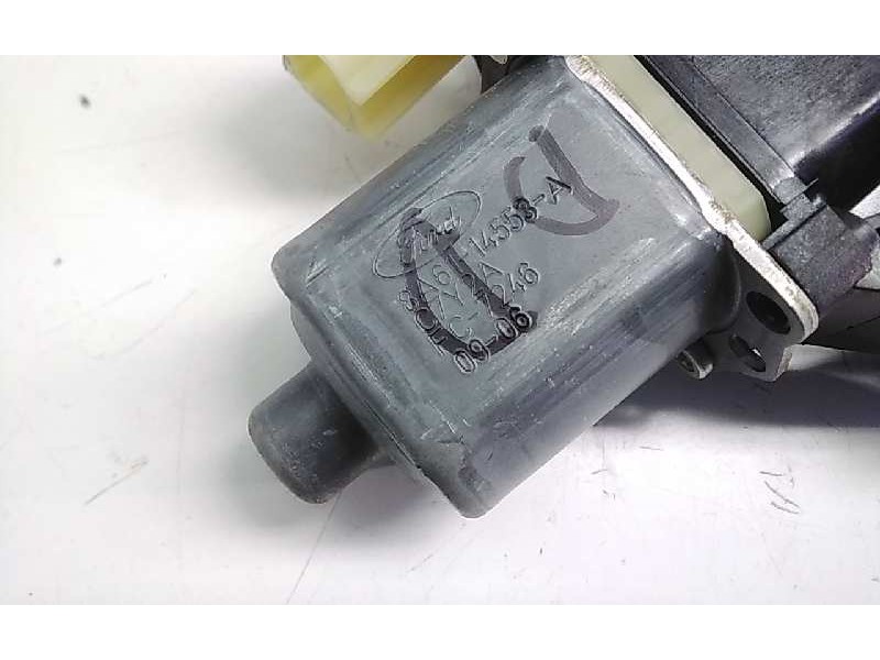 Recambio de elevalunas delantero derecho para ford fiesta (cb1) ambiente referencia OEM IAM 8A6114553A  