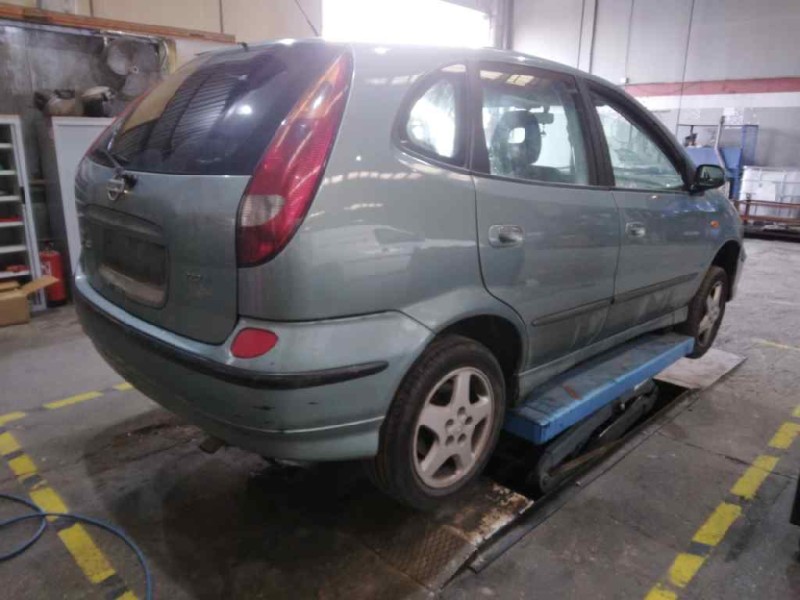 nissan almera tino (v10m) del año 2001