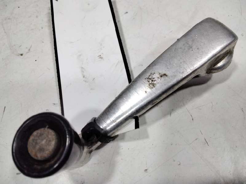 Recambio de maneta elevalunas delantera izquierda para seat 600 referencia OEM IAM   