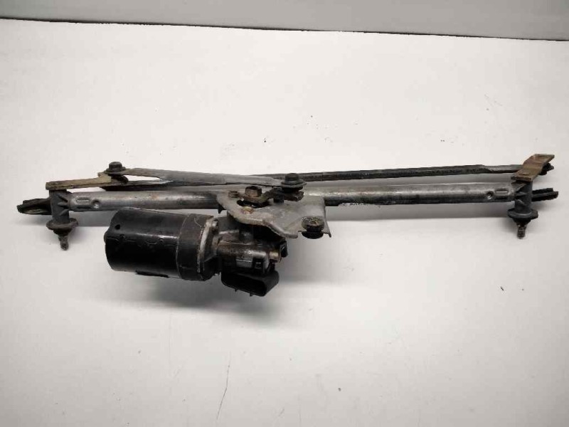 Recambio de motor limpia delantero para opel vectra b berlina comfort referencia OEM IAM 3397020388  