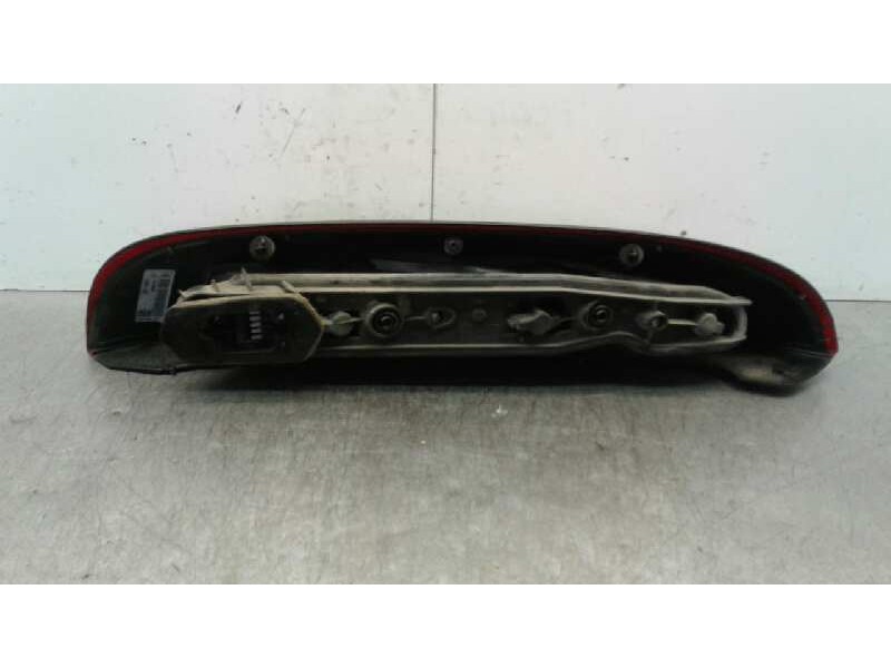 Recambio de piloto trasero derecho para opel corsa c 1.3 16v cdti cat (z 13 dt / ln9) referencia OEM IAM   