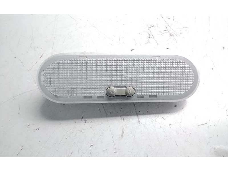 Recambio de luz interior para dacia dokker ambiance referencia OEM IAM 8200T4362  