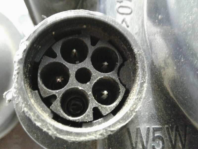 Recambio de faro derecho para opel vectra b berlina centenial referencia OEM IAM   