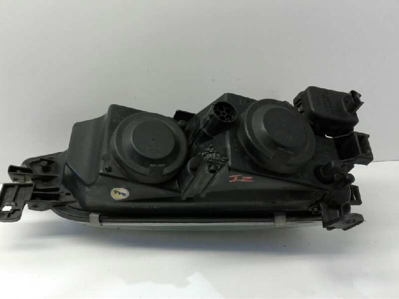 Recambio de faro izquierdo para opel vectra b berlina centenial referencia OEM IAM   