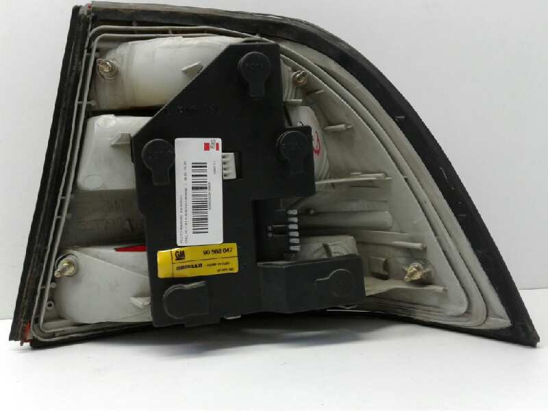 Recambio de piloto trasero izquierdo para opel vectra b berlina centenial referencia OEM IAM   