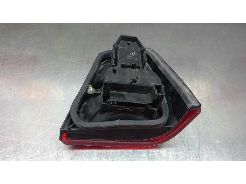 Recambio de piloto trasero izquierdo para volkswagen passat (321/323/331) referencia OEM IAM   28515