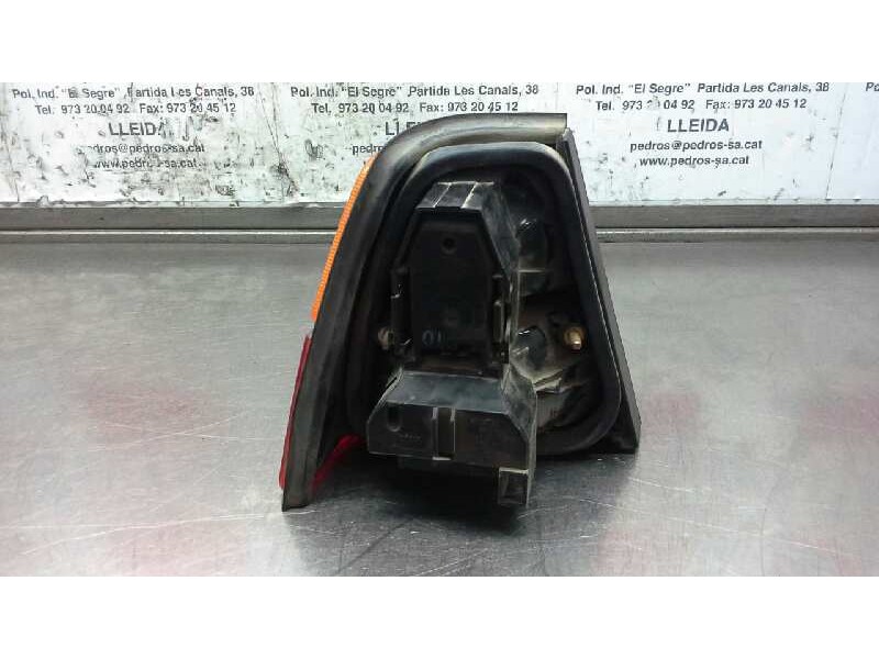 Recambio de piloto trasero derecho para volkswagen passat (321/23/27/31) referencia OEM IAM   28517