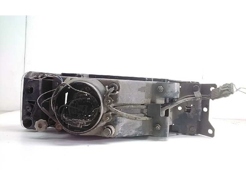 Recambio de faro derecho para iveco eurocargo 05.03 referencia OEM IAM 77709695  
