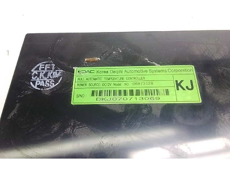 Recambio de mando climatizador para chevrolet captiva 2.0 vcdi lt referencia OEM IAM DKJ070713069  