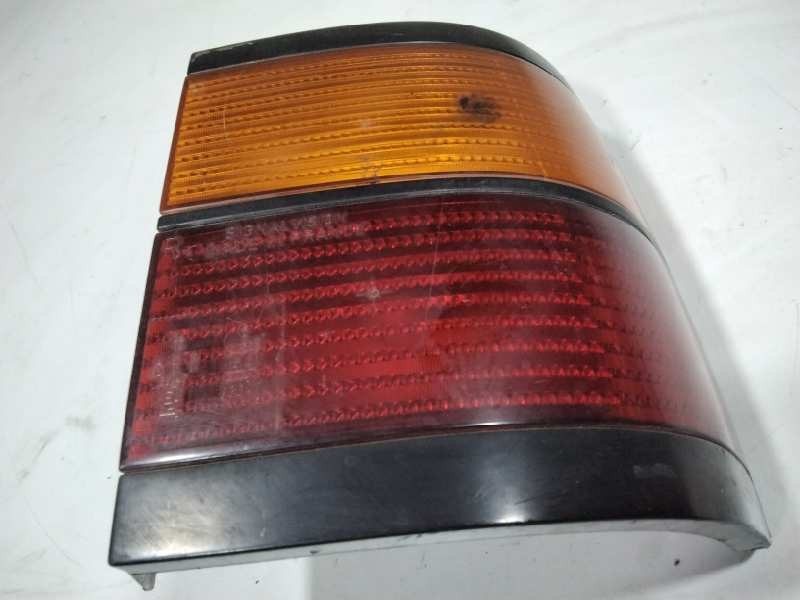 Recambio de piloto trasero derecho para volkswagen passat berlina (3a2) referencia OEM IAM 333945257  28637