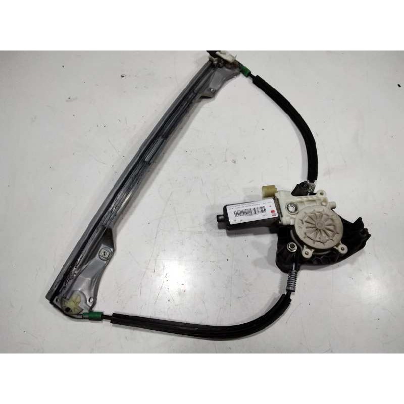 Recambio de elevalunas delantero izquierdo para renault clio ii fase ii (b/cb0) authentique referencia OEM IAM 0130822020  