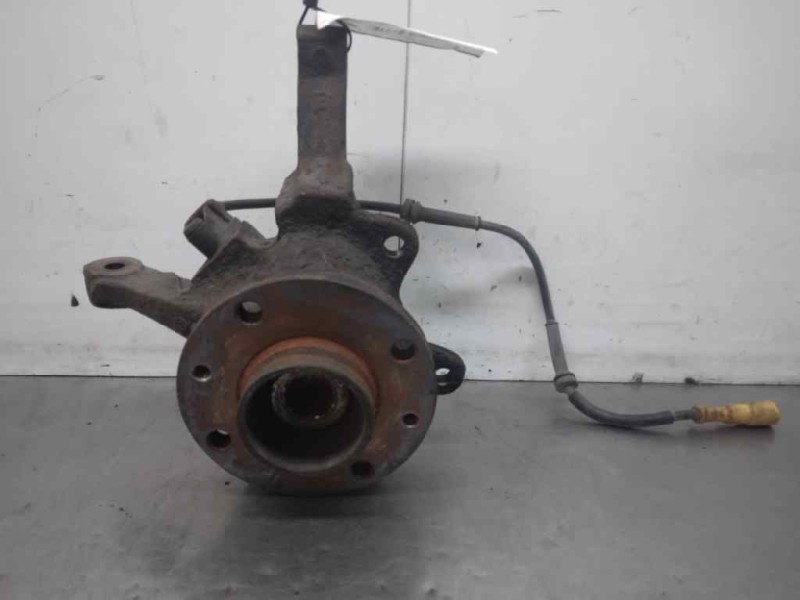 Recambio de mangueta delantera derecha para renault clio ii fase ii (b/cb0) authentique referencia OEM IAM 8200207313  