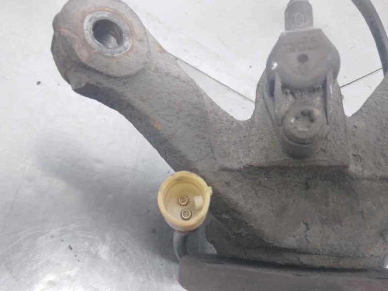 Recambio de mangueta delantera derecha para renault clio ii fase ii (b/cb0) authentique referencia OEM IAM 8200207313  