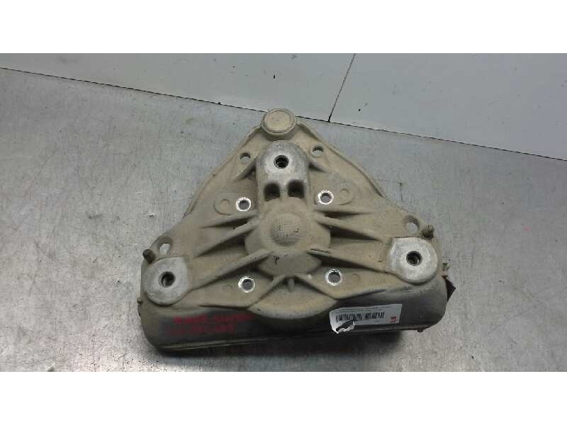 Recambio de brazo suspension superior delantero derecho para volkswagen touareg (7la) tdi r5 referencia OEM IAM 7L0407047A  