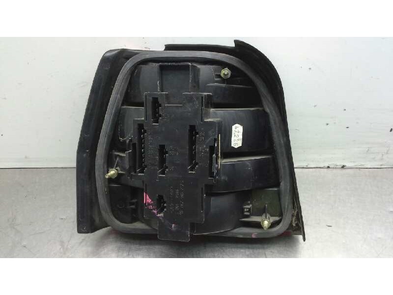 Recambio de piloto trasero derecho para volkswagen polo (801/803) referencia OEM IAM   28798