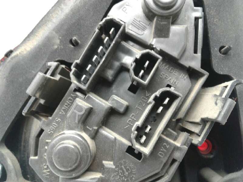 Recambio de piloto trasero derecho para seat leon (1m1) signo referencia OEM IAM 1M6945112FKZ  