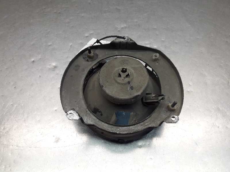 Recambio de faro derecho para volkswagen polo (867/871/873) referencia OEM IAM   28824