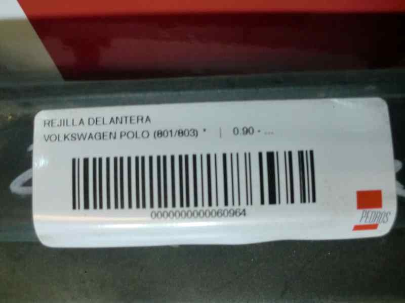 Recambio de rejilla delantera para volkswagen polo (801/803) referencia OEM IAM   28844
