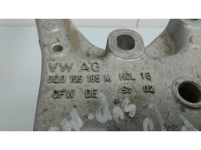 Recambio de soporte motor para volkswagen polo (9n1) 1.2 12v referencia OEM IAM 6Q0199185M  28860