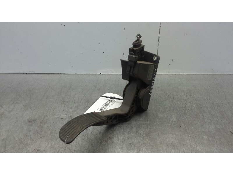 Recambio de pedal acelerador para mercedes sprinter 02.00  caja cerrada 313 cdi (903.661-662) referencia OEM IAM 9013000404 0281