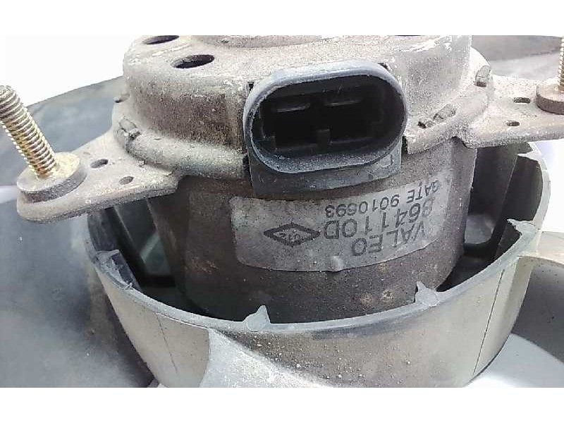 Recambio de electroventilador para opel movano 2.5 dti cat (g9u-a720 / lj9) referencia OEM IAM 864110D  29870