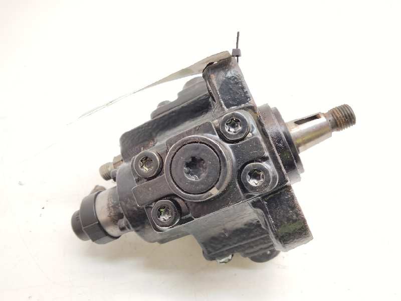 Recambio de bomba inyeccion para opel vectra c berlina 1.9 cdti referencia OEM IAM 0445010097  